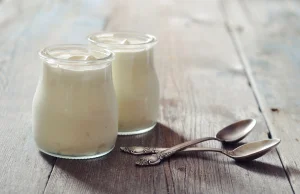 7 dowodów na to, że kefiry, jogurty i maślanki to samo zdrowie