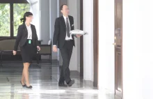 Dowieźli Sikorskiemu pizzę do Sejmu - VIDEO