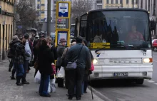 Niedziela bez handlu? Przewoźnik zawiesza też kursy busów