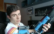 19-latek z Hiszpanii buduje własne protezy z klocków Lego