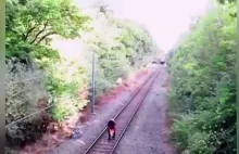 Heroiczna postawa pracownika kolei - Wideo