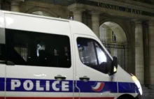 Francja: żołnierz strzelił do nożownika który mu groził