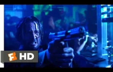 Keanu Reeves robiący efektowną rozróbę w klubie Rampage w filmie John Wick