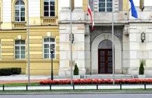 Kancelaria Premiera zafunduje urzędnikom korepetycje z polskiego