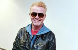 Chris Evans stepping down from Top Gear - BBC News