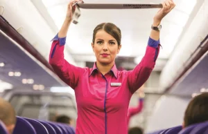 Absurd roku? Wizz Air oskarżony o seksizm z powodu… spódniczek i sprośnych...