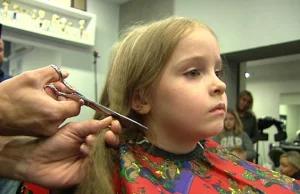 Ścinają włosy, by pomóc chorym kobietom - prośba o mega wykop
