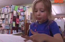 Ma pięć lat. Zna kilka języków i rozwiązuje skomplikowane zadania matematyczne.