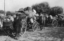 „Bo wsie jechali” – recenzja reportażu „Bieżeństwo 1915” Anety Prymaki-Oniszk