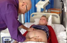 Lekarz obrócił dziecko w łonie matki by mogła rodzić naturalnie