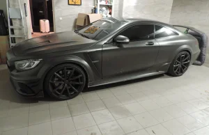 1000-konne S63 AMG Coupe Black Edition o wartości 3 000 000 zł...