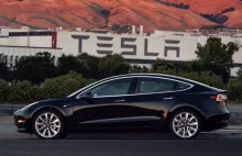 Pierwsza Tesla Model 3 zjechała z linii produkcyjnej