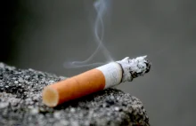 Co grozi za palenie papierosów na balkonie?