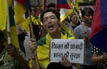 Indie rozmieszczają wojsko i broń wzdłuż granicy z Chinami
