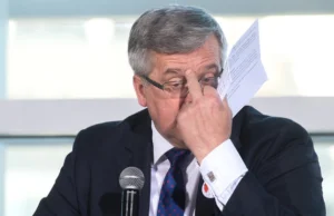 Komorowski szybko wycofuje się z obietnic