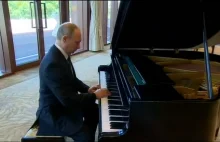 Czekając na prezydenta Chin, Putin zagrał na fortepianie