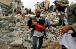 Brytyjski personel serwisuje saudyjskie samoloty bombardujące Jemen