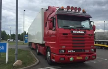 Scania 143 500 która od 17 lat nadal pracuje z tym samym kierowcą