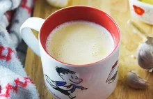 Naturalny antybiotyk - mleko z czosnkiem, miodem i masłem