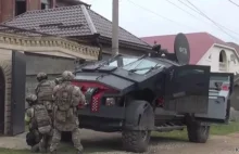 „Batmobil” rosyjskiej FSB podczas akcji antyterrorystycznej w Dagestanie