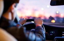 Ubezpieczyciele chcą monitorować styl jazdy, a wielu klientów może się zgodzić