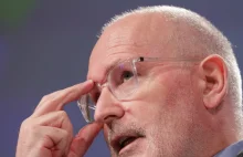 Frans Timmermans oszukuje na Twitterze? Komisja Europejska nie widzi problemu