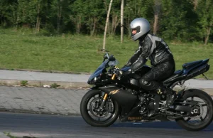 Yamaha R1 zarejestrowana jako 125 na kat. B. Kiedy zajmie się tym policja?