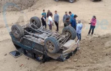 Unikatowy Mercedes G500 4×4² zaliczył dachowanie na imprezie off-roadowej