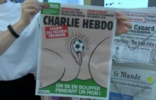 Kolejna kontrowersyjna okładka "Charlie Hebdo". Tym razem obrażono piłkarki.