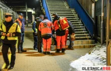 Wypadek w Oleśnicy. Trzy osoby na torach, pociąg potrącił jedną z kobiet...