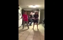 Tatuś lepiej tańczy od swoich córek