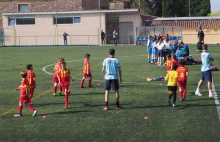 Piłka dzieci w Katalonii