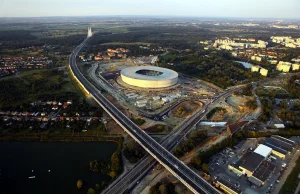 Zbudujmy stadiony a co później ..... niech podatnik płaci