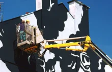 Niezwykły mural w Krakowie! Upamiętnia samolot zestrzelony nad miastem