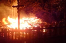 Kościół w Gutach na Zaolziu spłonął doszczętnie. Policja ma podpalaczy