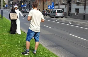 Muslimy łapią stopa na Światowe Dni Młodzieży