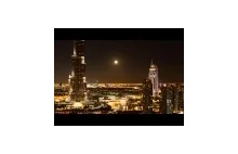 Zachód słońca i wschód księżyca w Dubaju