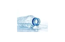 Powinniśmy pić 8 szklanek wody/dzień? To mit, że jest to korzystne dla zdrowia.