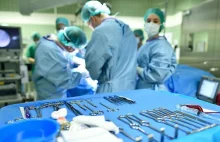 Brudne narzędzia chirurgiczne: Skandal w niemieckiej klinice