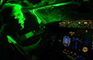 Jak domowy wskaźnik laserowy może doprowadzić do katastrofy lotniczej?