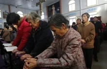 Watykan chce zbliżenia, ale Chiny wydają kolejne restrykcje wobec chrześcijan