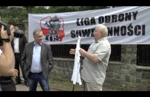 Manifestacja pod domem Lecha Wałęsy - pełna wersja