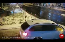 Kierowca BMW niczym dzik, zrył rabaty kwiatowe w centrum miasta