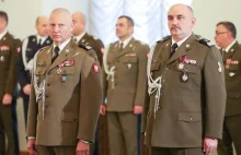 Gen. Różański odchodzi z wojska i rekomenduje "lekturę konstytucji"