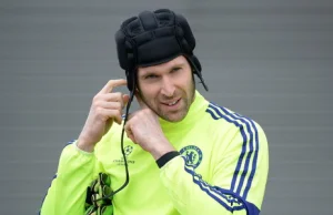 Petr Cech stanie ponownie w bramce... Tym razem hokejowej