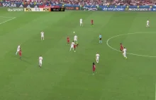 Wbiegnięcie na murawę kibica podczas meczu Polska-Portugalia