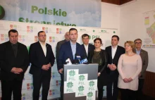 Kosiniak-Kamysz w Białymstoku: lekkie tornistry z tabletami i drony rolnicze