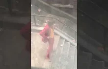 Oryginalne nagranie przez mieszkańca sceny ze schodami z filmu Joker