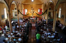 Sondaż: jedna trzecia Polaków źle ocenia działalność Kościoła