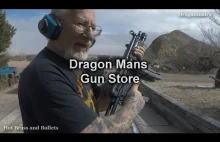 Prezentacja asortymentu sklepu z bronią w Kolorado
